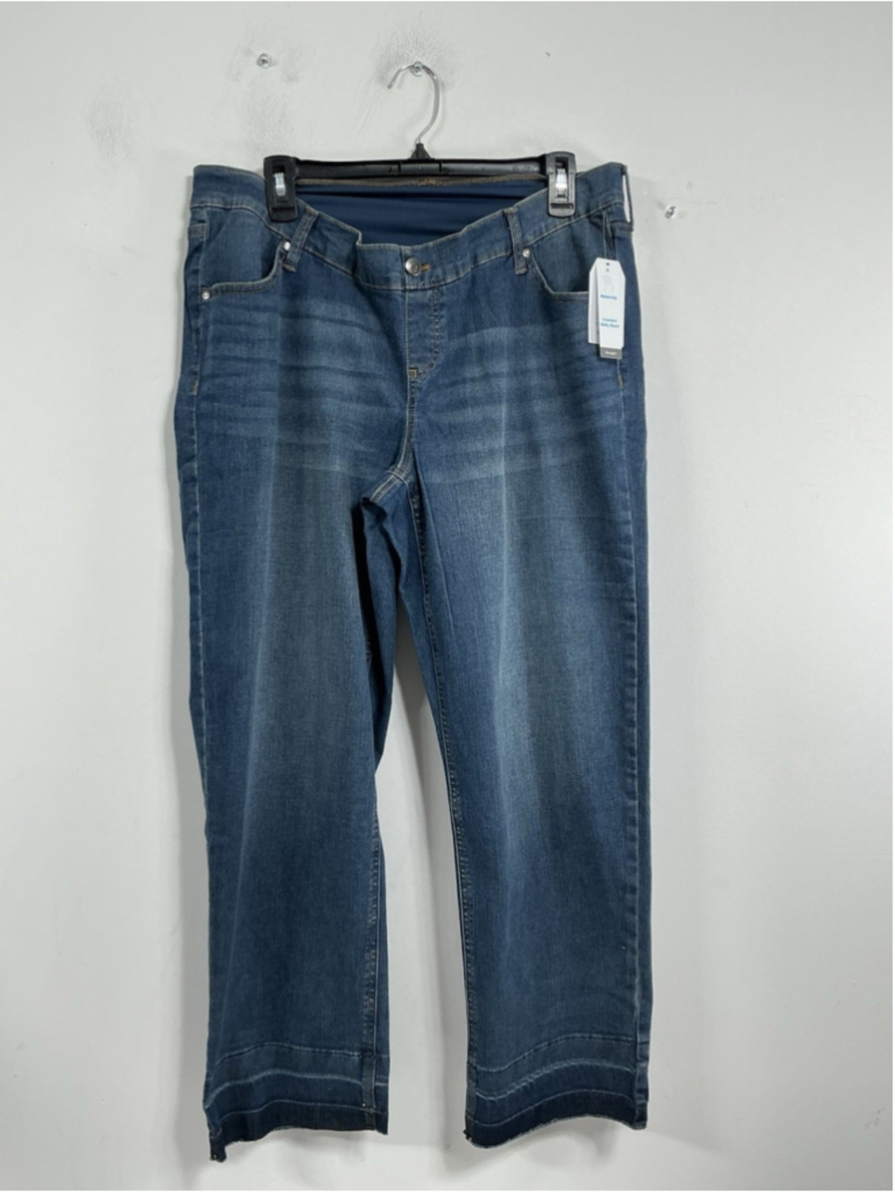 Womans NWT Time & Tru Pull On Maternity Blue Jeans Large 12-14 Straight